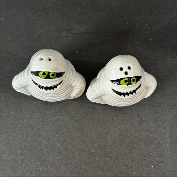 Hotel Transylvania  Mummy Salt And Pepper Sharker With Plugs Halloween Decor - Picture 5 of 8